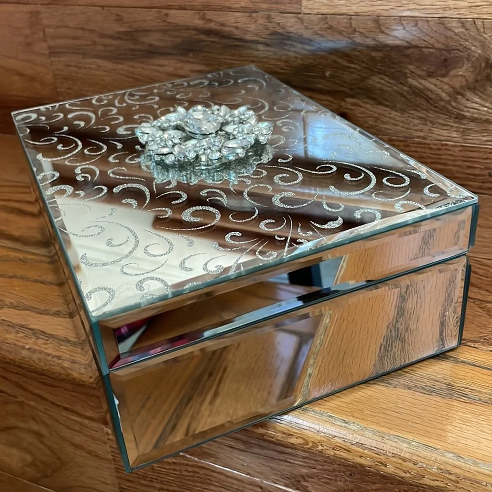 Classic Celebrations Personalized Mirrored Jewelry Box - Picture 2 of 12